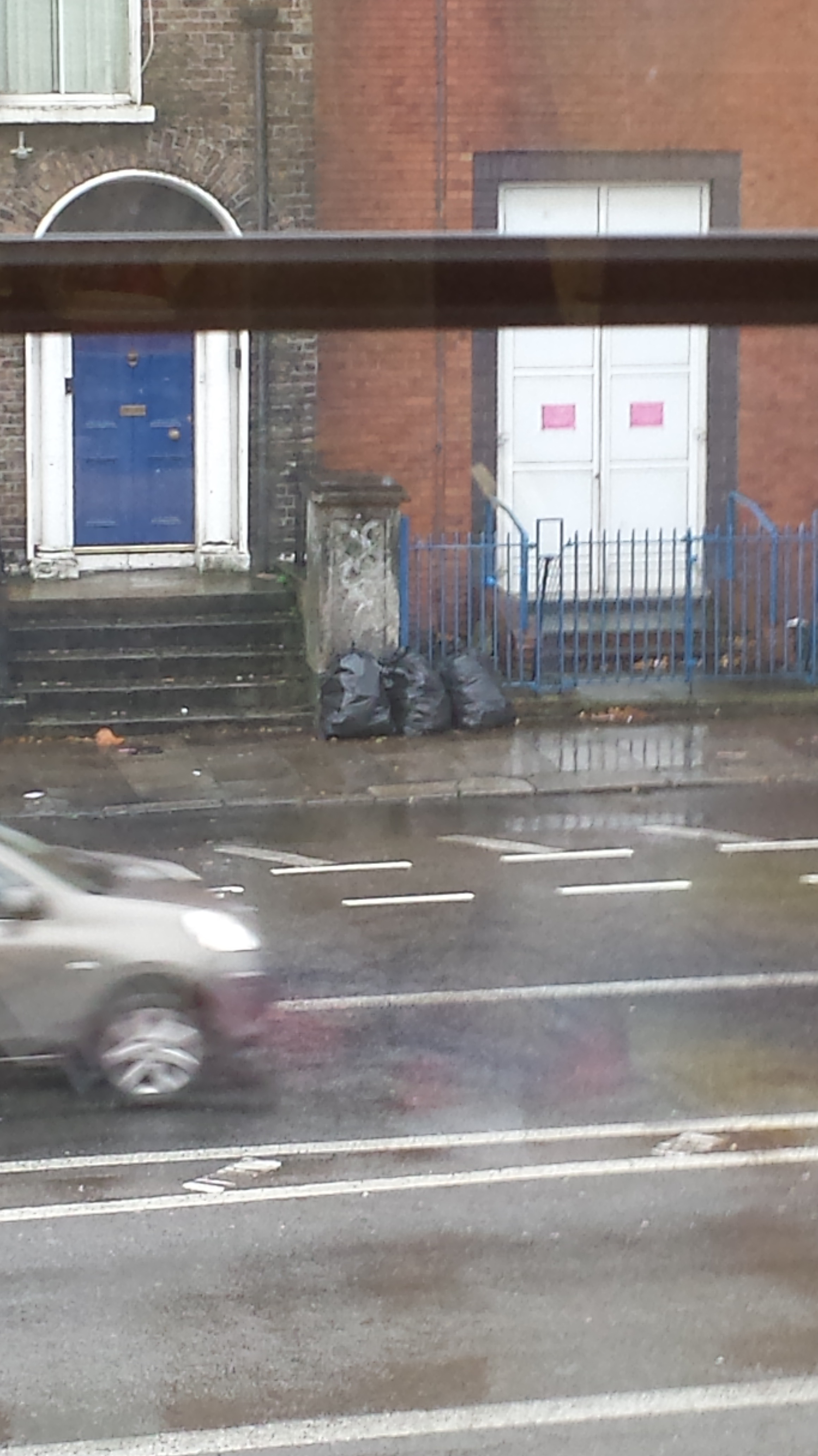 Beside_87_Amiens_St_D1_Nov_09_2015