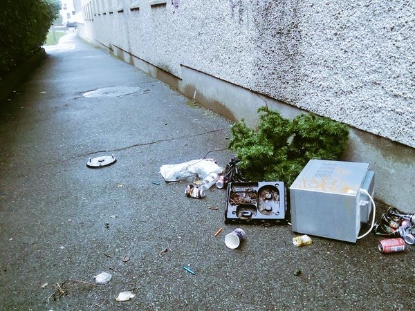 Lane_off_Eden_Rd_Glasthule_Co_Feb_14_2016